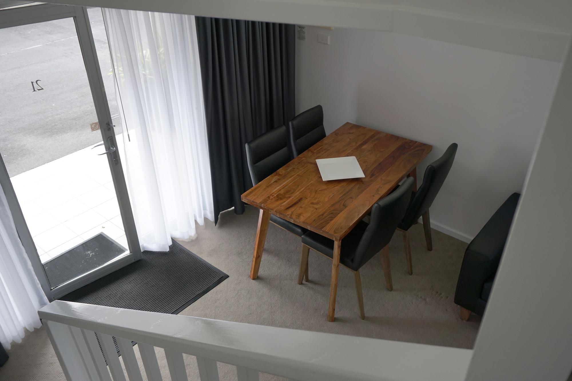 Ashmont Motel And Apartments Порт-Фері Екстер'єр фото