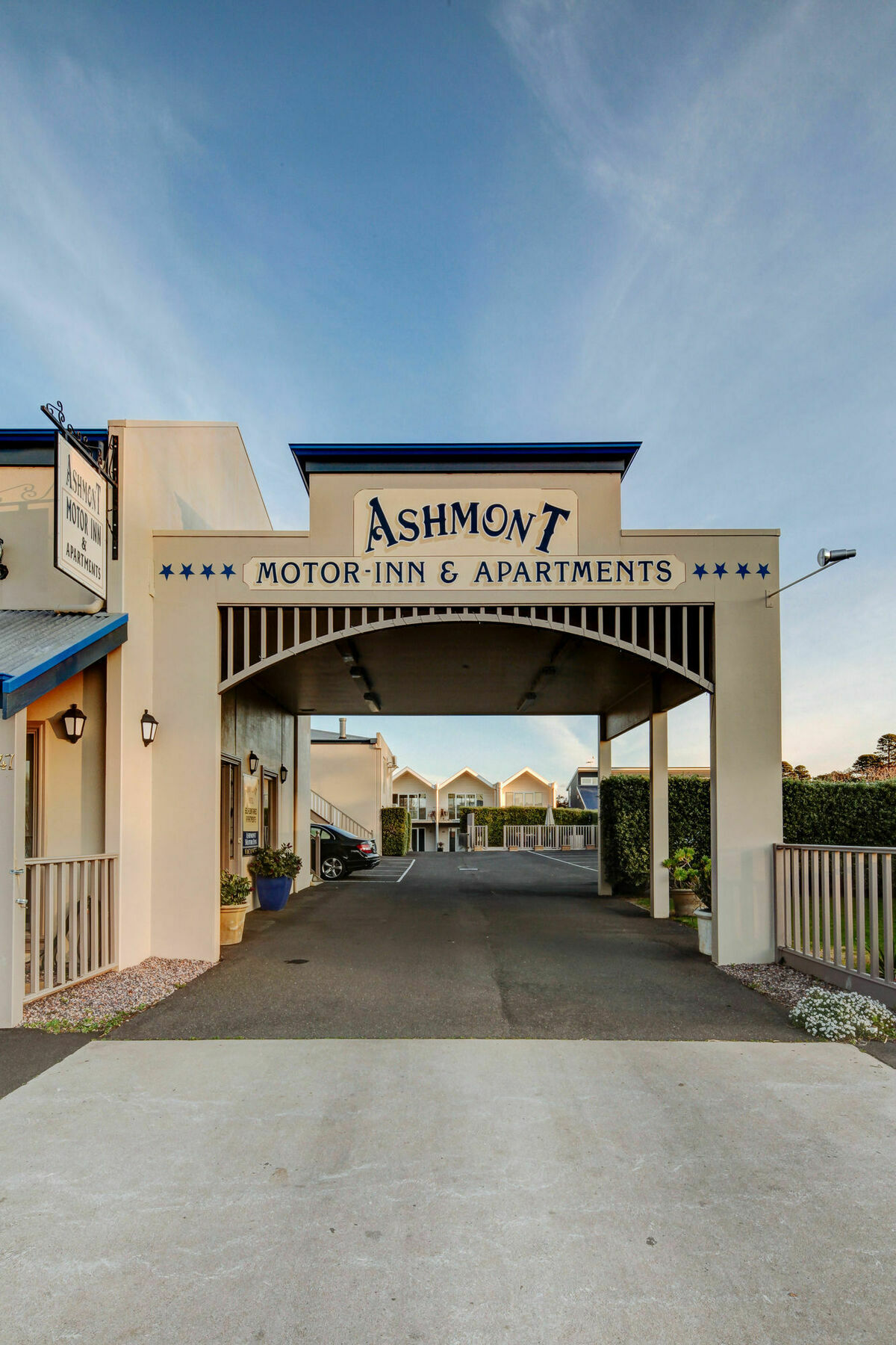 Ashmont Motel And Apartments Порт-Фері Екстер'єр фото